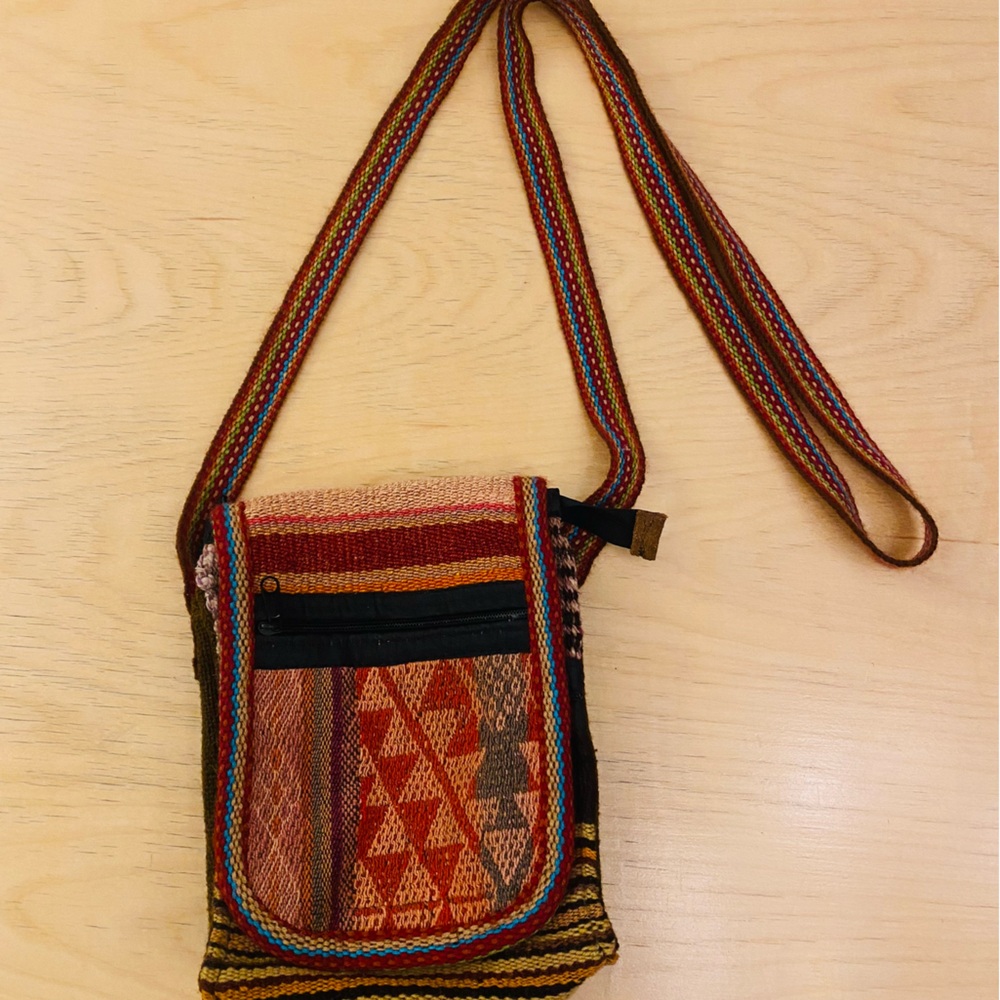 NWOT Red knit purse